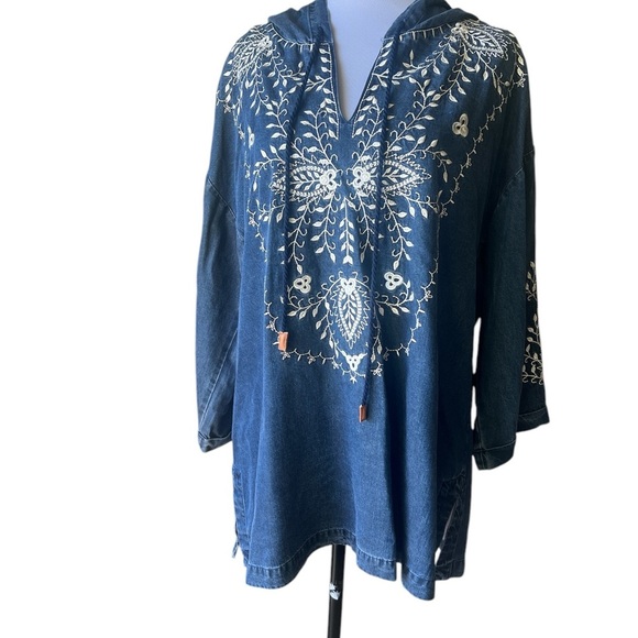 Soft Surroundings Blue Denim Embroidered Floral Hoodie Pullover Tunic Women’s M - Picture 2 of 8